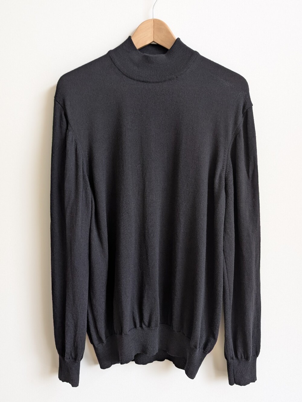 100% Merino Wool Made In Italy Large Classic Black Mockneck Sweater Top